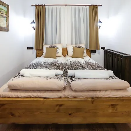 Guest House Leshten 게스트하우스 2*