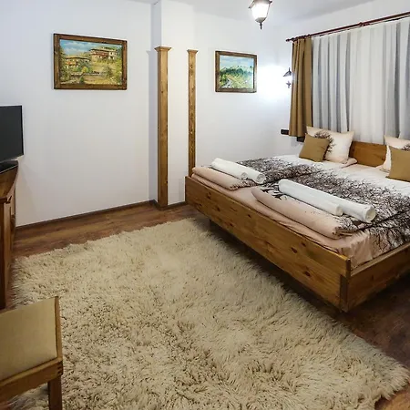 게스트하우스 Guest House Leshten 2*