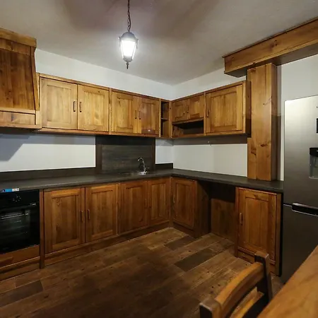 Guest House Leshten 레슈텐